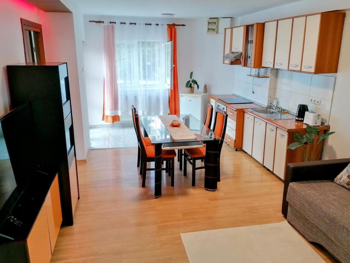 Lend Apartment Miercurea Ciuc Exterior foto