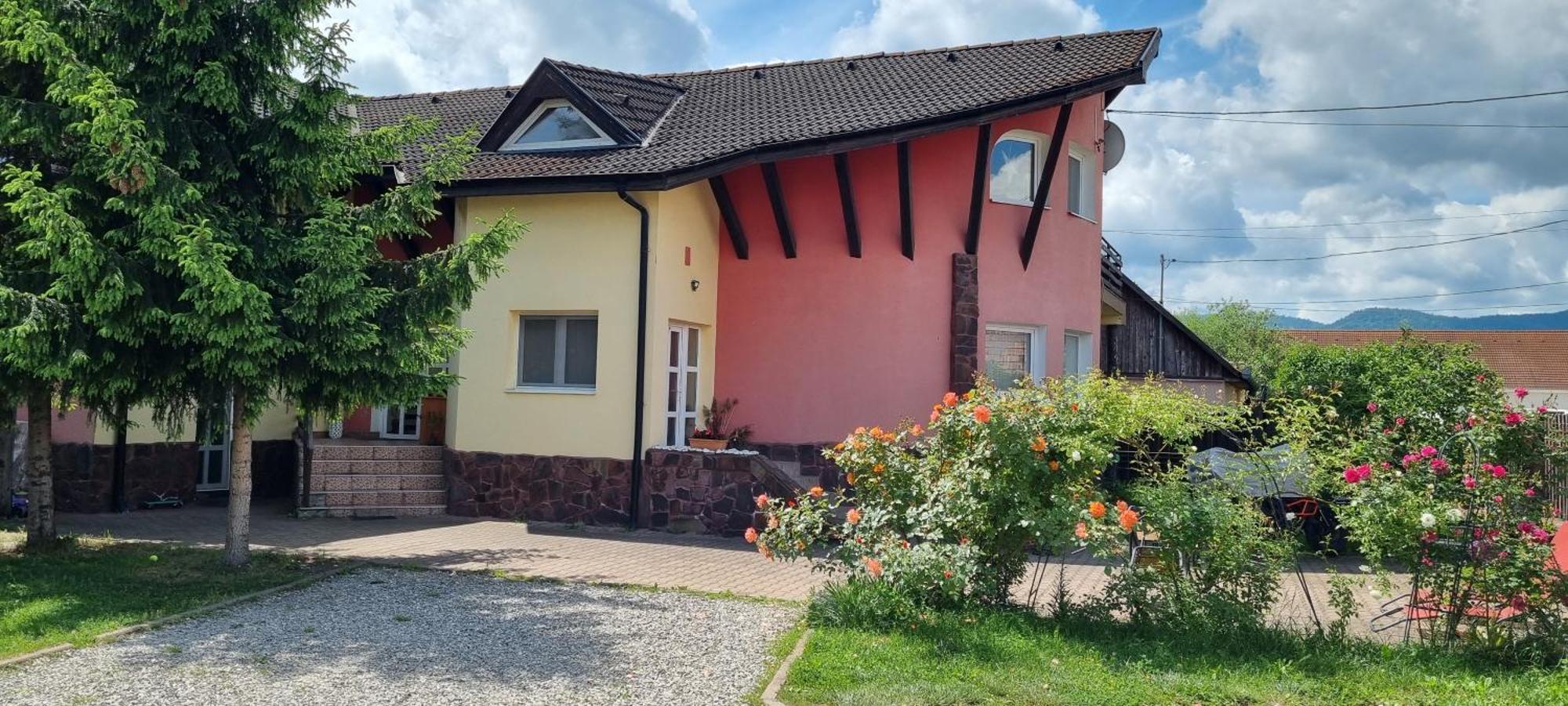 Lend Apartment Miercurea Ciuc Exterior foto